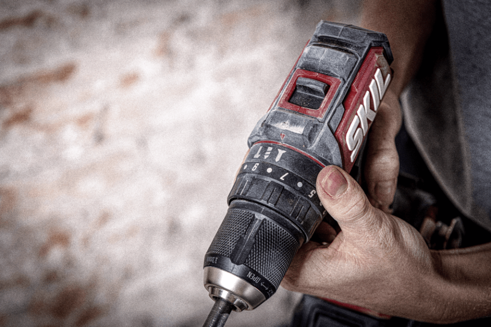 SKIL COMPACT 3075JA AKÜLÜ DARBELİ MATKAP VİDALAMA ÇANTALI