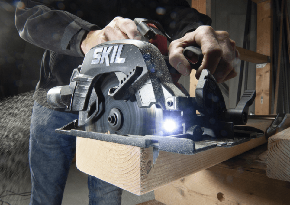 SKIL XP 3571DA AKÜLÜ DAİRE TESTERE 184MM ÇANTALI SET