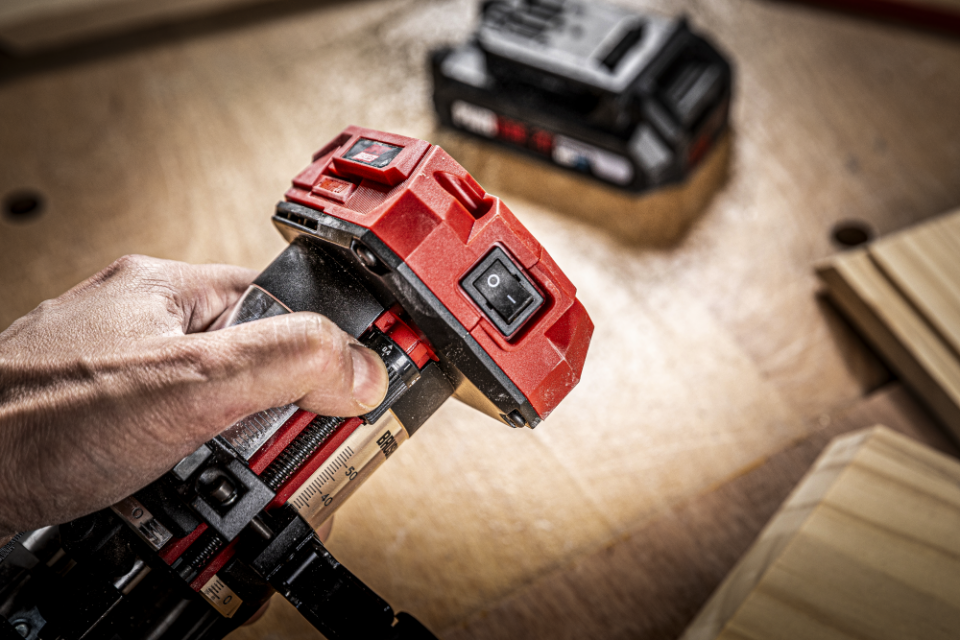SKIL COMPACT 3170CA AKÜLÜ FREZE