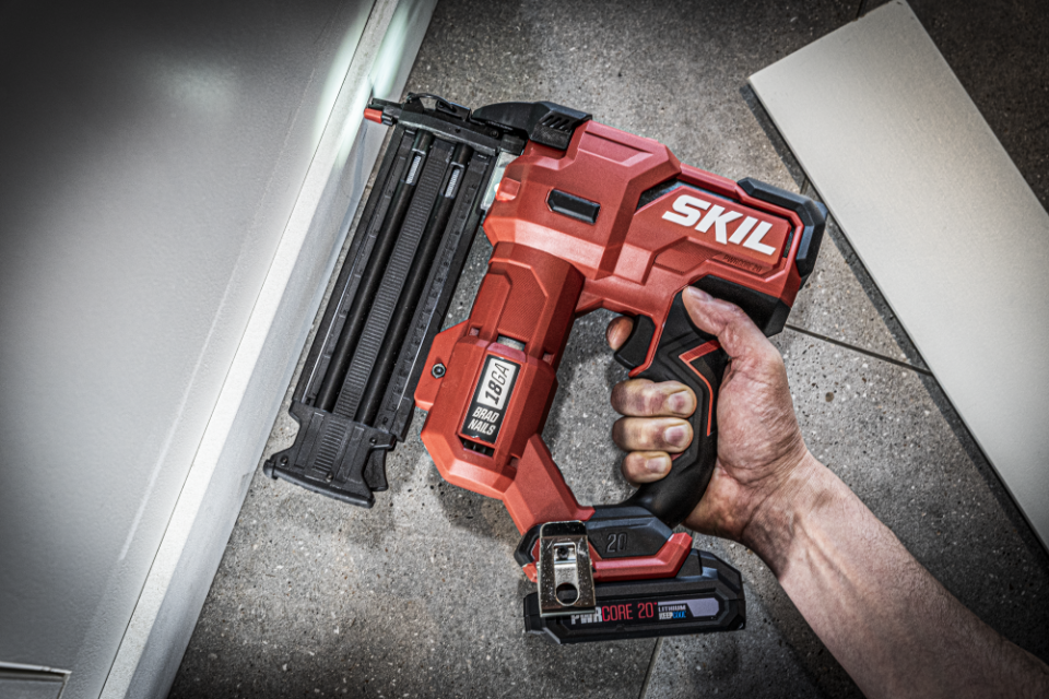 SKIL POWERTOOLS 3885CA AKÜLÜ ÇİVİ ÇAKMA TABANCASI