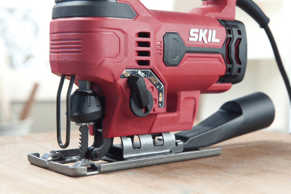 SKIL 4530GA DEKUPAJ TESTERE 550W ÇANTALI