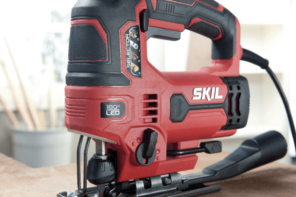 SKIL 4531GA DEKUPAJ TESTERE 680W ÇANTALI