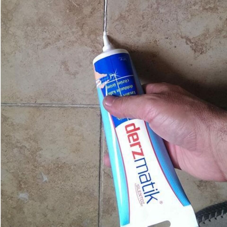 Derzmatik Tüp 380 Gr Beyaz