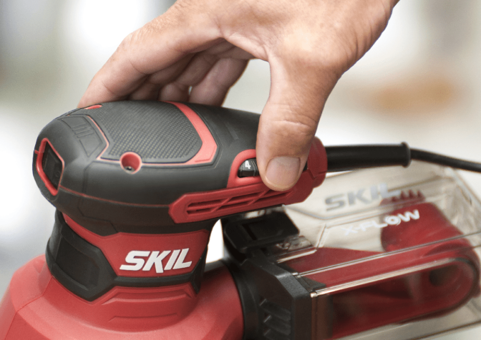 SKIL 7471DA EKSANTRİK ZIMPARA 300W ÇANTALI