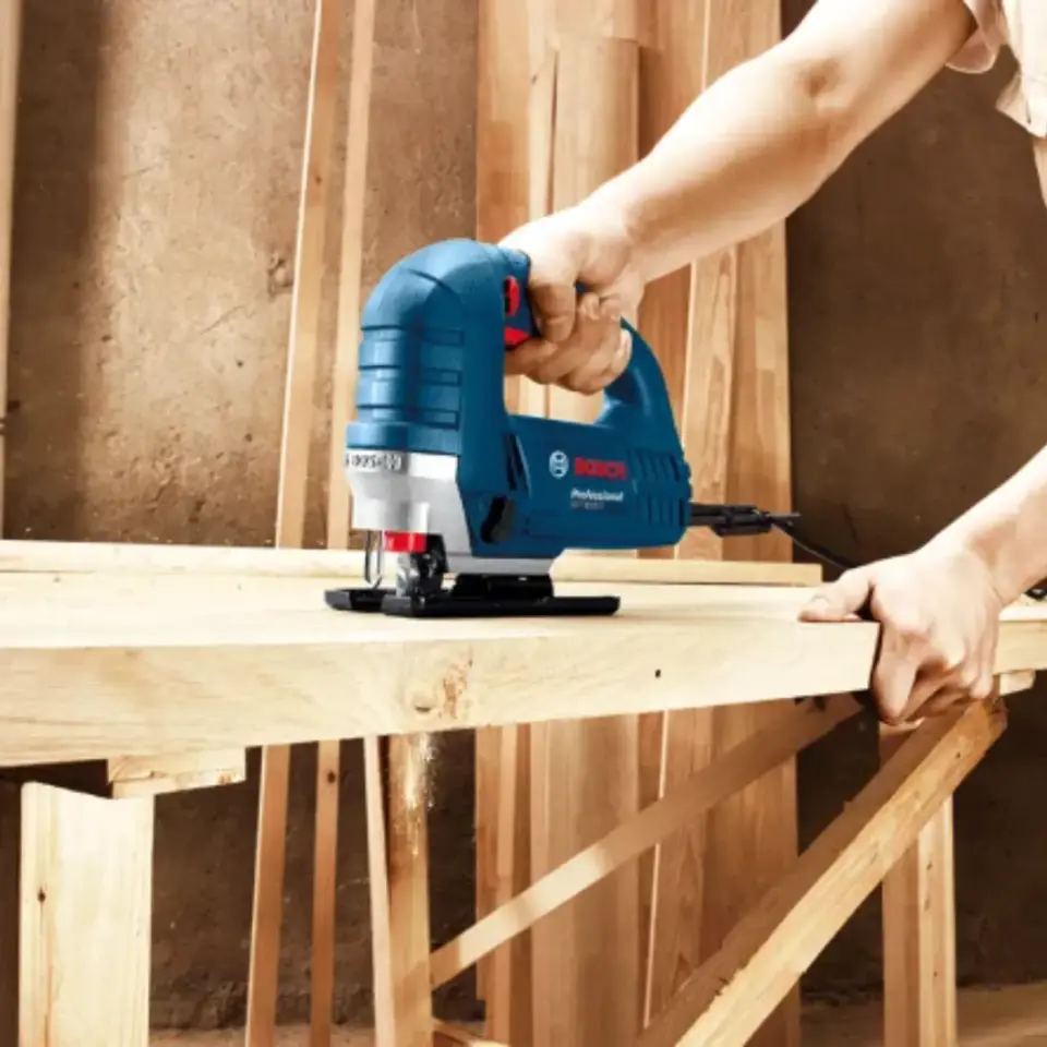 Bosch Dekupaj Makinesi 710w Gst8000e 060158h000