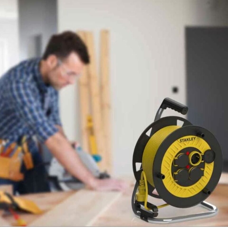 Stanley Makaralı Seyyar Kablo Sarı 3x1.5 25 Mt