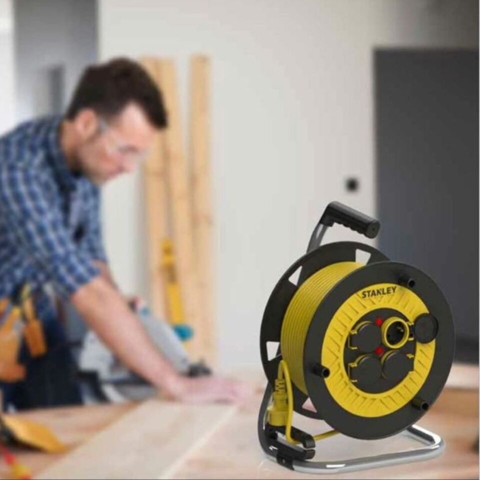 Stanley Makaralı Seyyar Kablo Sarı 3x2.5 40 Mt