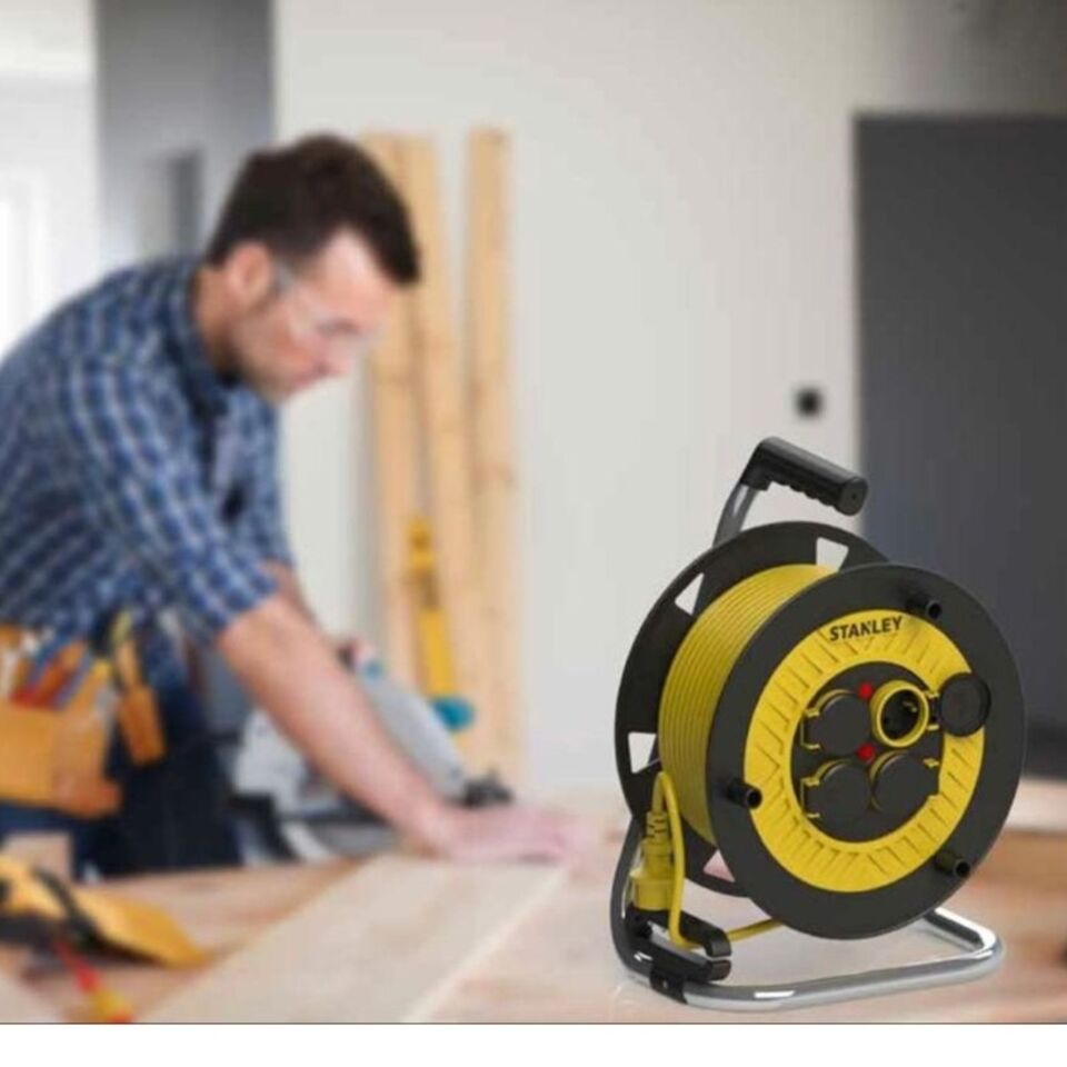 Stanley Makaralı Seyyar Kablo Sarı 3x2.5 40 Mt