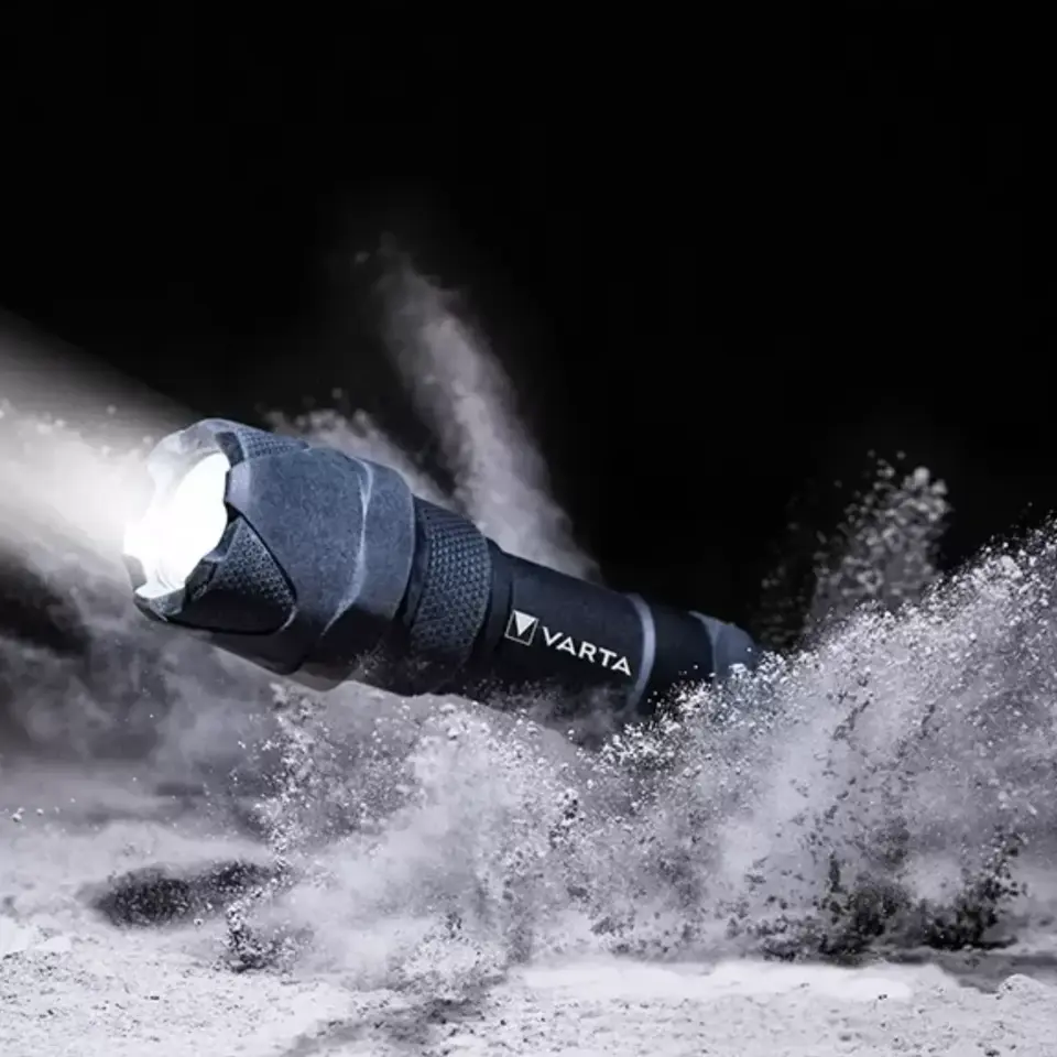 Varta Indestructıble Fener F30 Pro 6aa (18714)